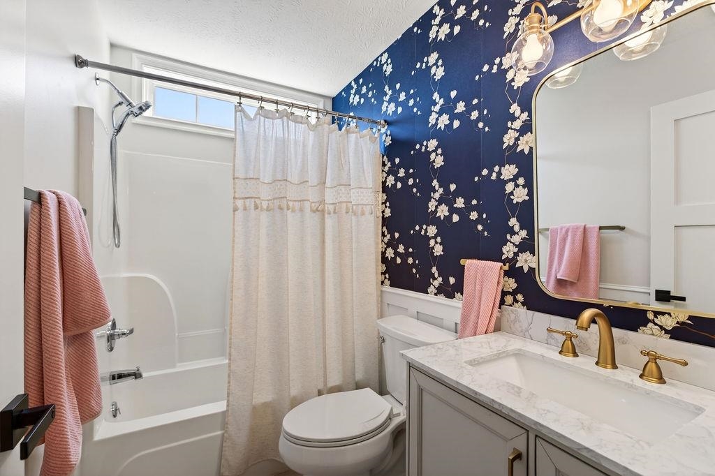 70 WINDSOR DR, FISHERSVILLE, Virginia 22939, 5 Bedrooms Bedrooms, ,3 BathroomsBathrooms,Residential,70 WINDSOR DR,674594 MLS # 674594