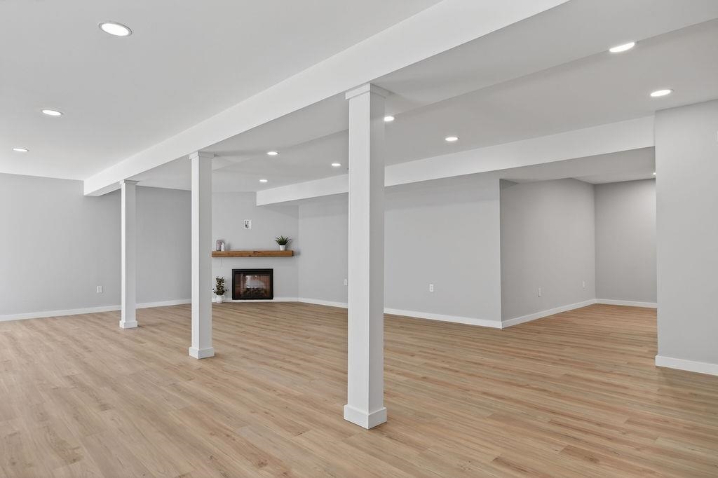 70 WINDSOR DR, FISHERSVILLE, Virginia 22939, 5 Bedrooms Bedrooms, ,3 BathroomsBathrooms,Residential,70 WINDSOR DR,674594 MLS # 674594