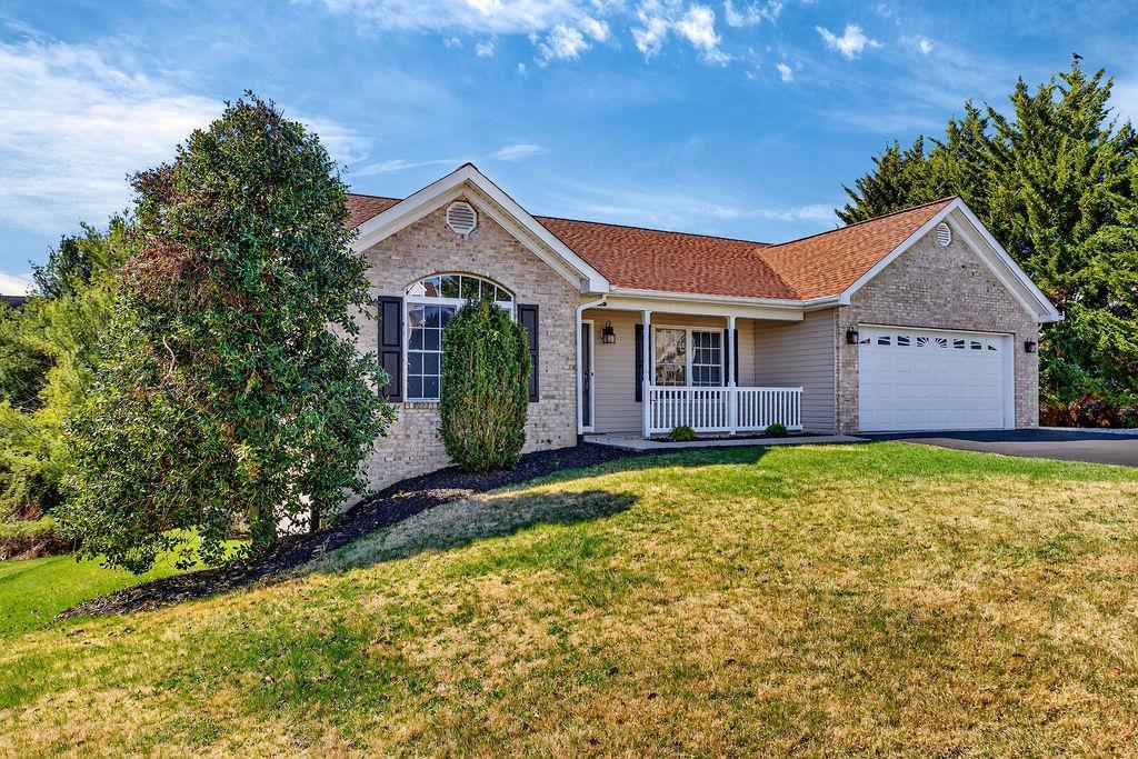 70 WINDSOR DR, FISHERSVILLE, Virginia 22939, 5 Bedrooms Bedrooms, ,3 BathroomsBathrooms,Residential,70 WINDSOR DR,674594 MLS # 674594