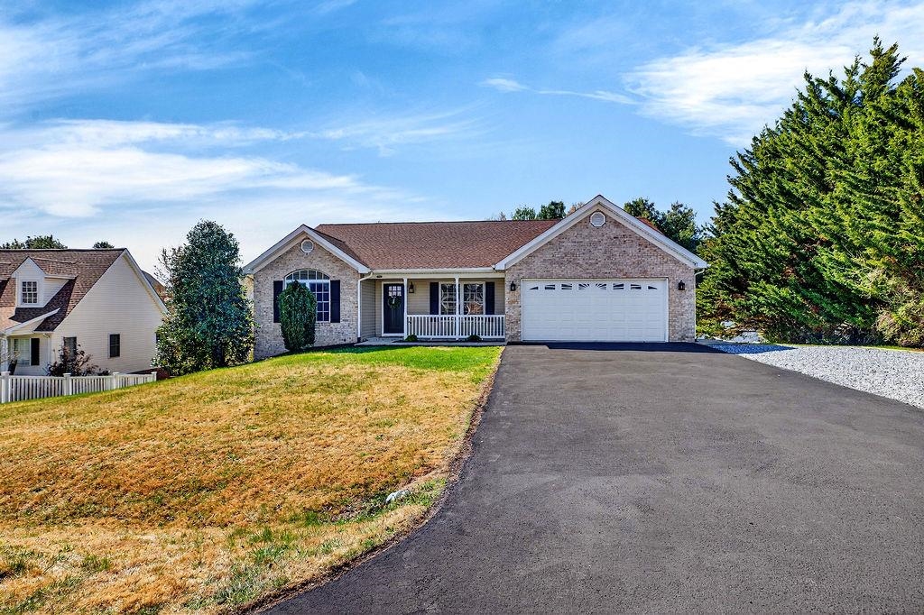 70 WINDSOR DR, FISHERSVILLE, Virginia 22939, 5 Bedrooms Bedrooms, ,3 BathroomsBathrooms,Residential,70 WINDSOR DR,674594 MLS # 674594