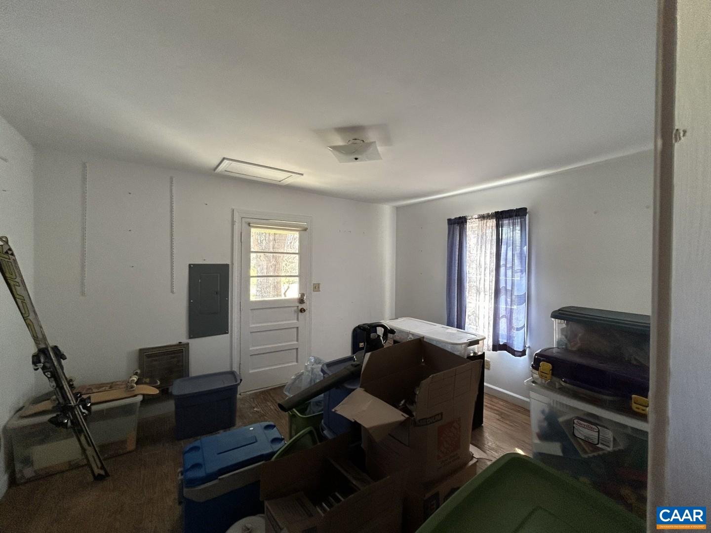 7714 BLENHEIM RD, SCOTTSVILLE, Virginia 24590, 3 Bedrooms Bedrooms, ,1 BathroomBathrooms,Residential,7714 BLENHEIM RD,674605 MLS # 674605 7714 BLENHEIM RD, SCOTTSVILLE, Virginia 24590, 3 Bedrooms Bedrooms, ,1 BathroomBathrooms,Residential,7714 BLENHEIM RD,674605 MLS # 674605