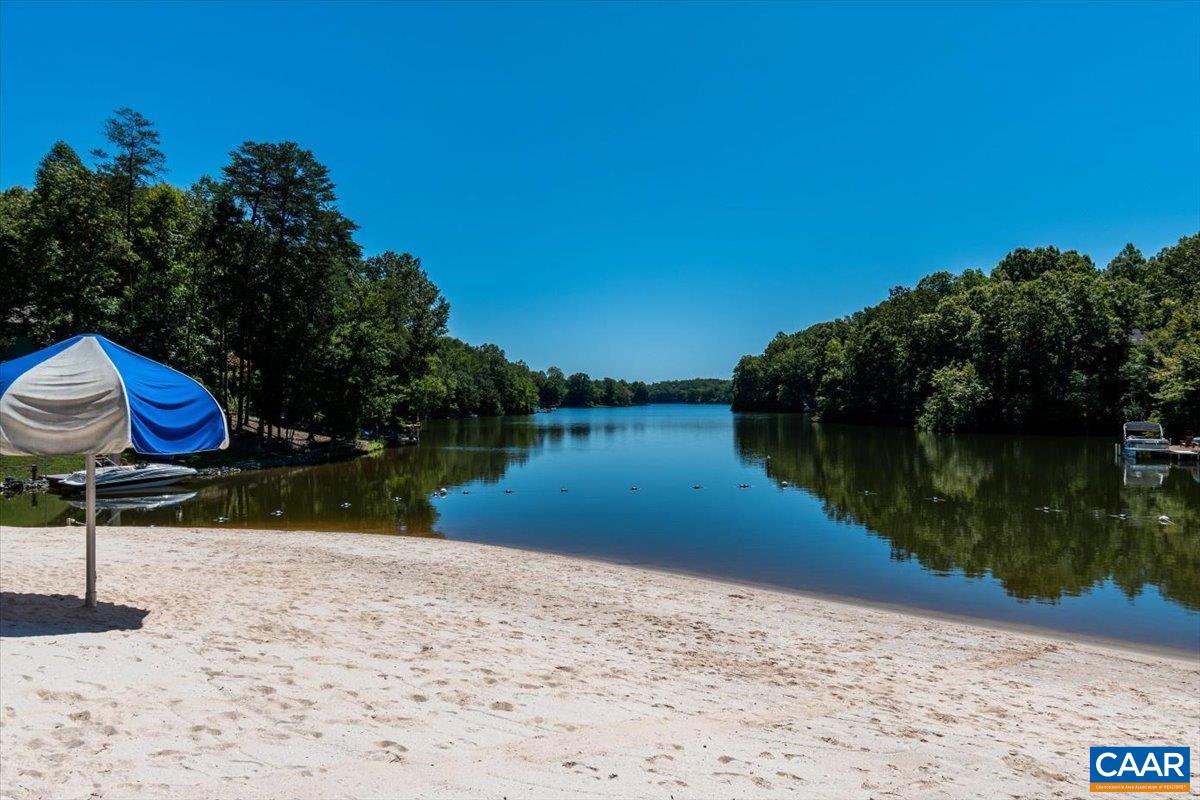 12 BARRETT ST, LAKE MONTICELLO, Virginia 22963, 3 Bedrooms Bedrooms, ,2 BathroomsBathrooms,Residential,12 BARRETT ST,674606 MLS # 674606