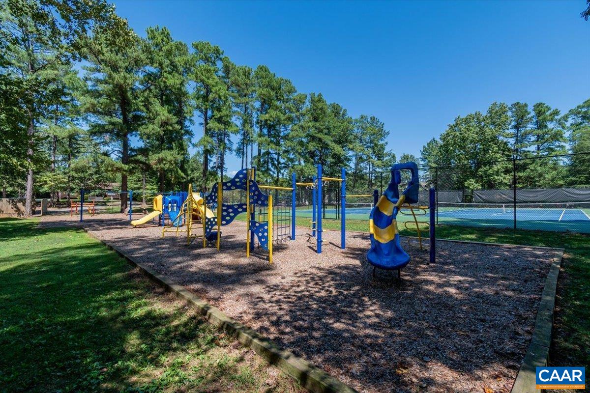 12 BARRETT ST, LAKE MONTICELLO, Virginia 22963, 3 Bedrooms Bedrooms, ,2 BathroomsBathrooms,Residential,12 BARRETT ST,674606 MLS # 674606