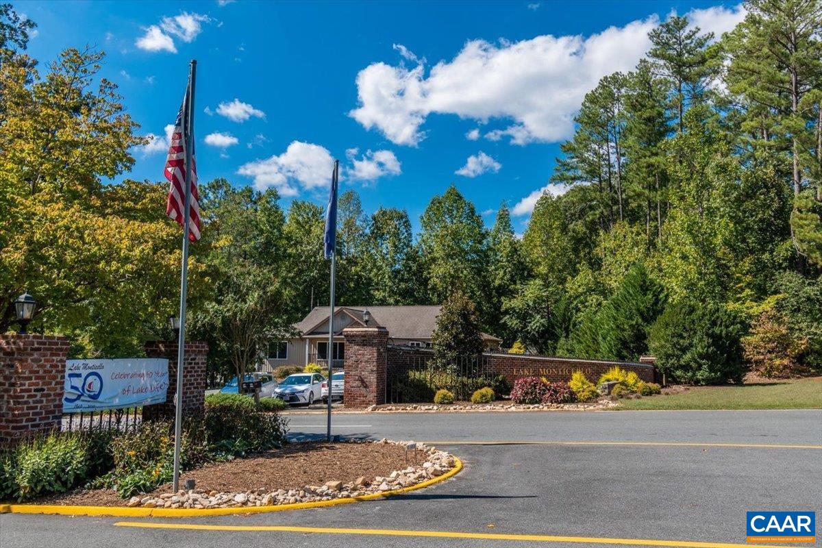 12 BARRETT ST, LAKE MONTICELLO, Virginia 22963, 3 Bedrooms Bedrooms, ,2 BathroomsBathrooms,Residential,12 BARRETT ST,674606 MLS # 674606