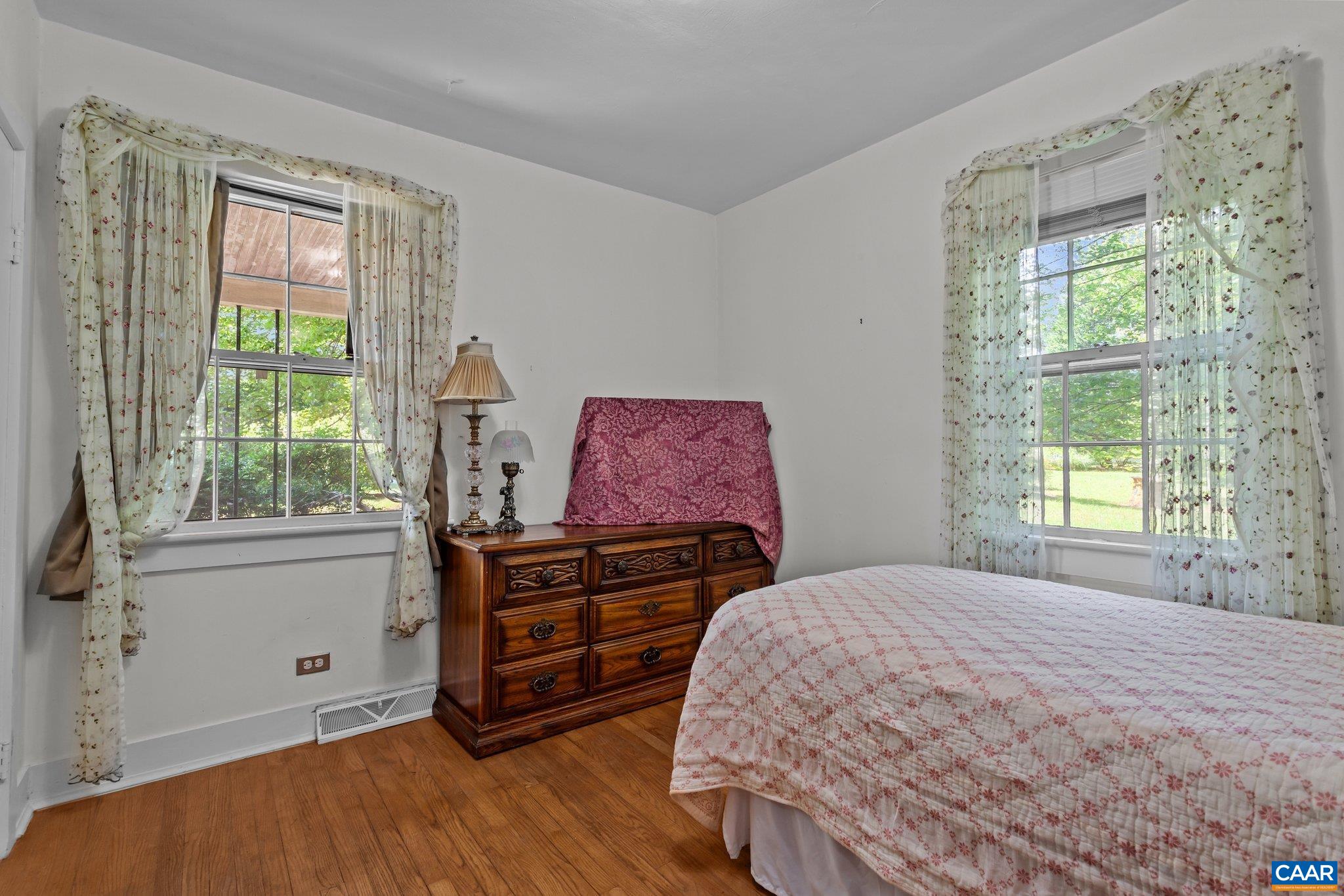 246 THE CROSS RD, SCOTTSVILLE, Virginia 24590, 3 Bedrooms Bedrooms, ,1 BathroomBathrooms,Residential,246 THE CROSS RD,674607 MLS # 674607 246 THE CROSS RD, SCOTTSVILLE, Virginia 24590, 3 Bedrooms Bedrooms, ,1 BathroomBathrooms,Residential,246 THE CROSS RD,674607 MLS # 674607
