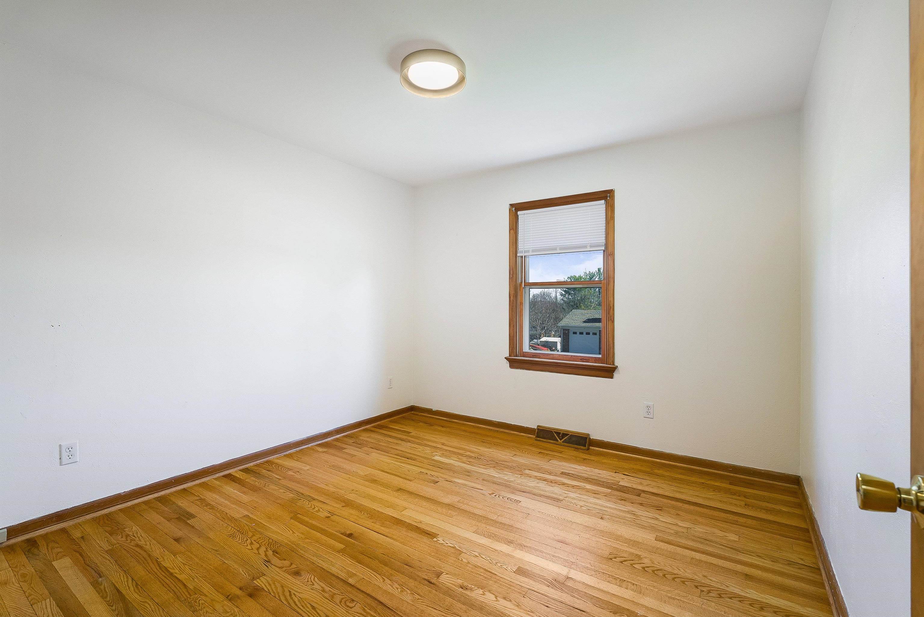 13 RIDGEWOOD DR, VERONA, Virginia 24482, 3 Bedrooms Bedrooms, ,2 BathroomsBathrooms,Residential,13 RIDGEWOOD DR,674608 MLS # 674608 13 RIDGEWOOD DR, VERONA, Virginia 24482, 3 Bedrooms Bedrooms, ,2 BathroomsBathrooms,Residential,13 RIDGEWOOD DR,674608 MLS # 674608