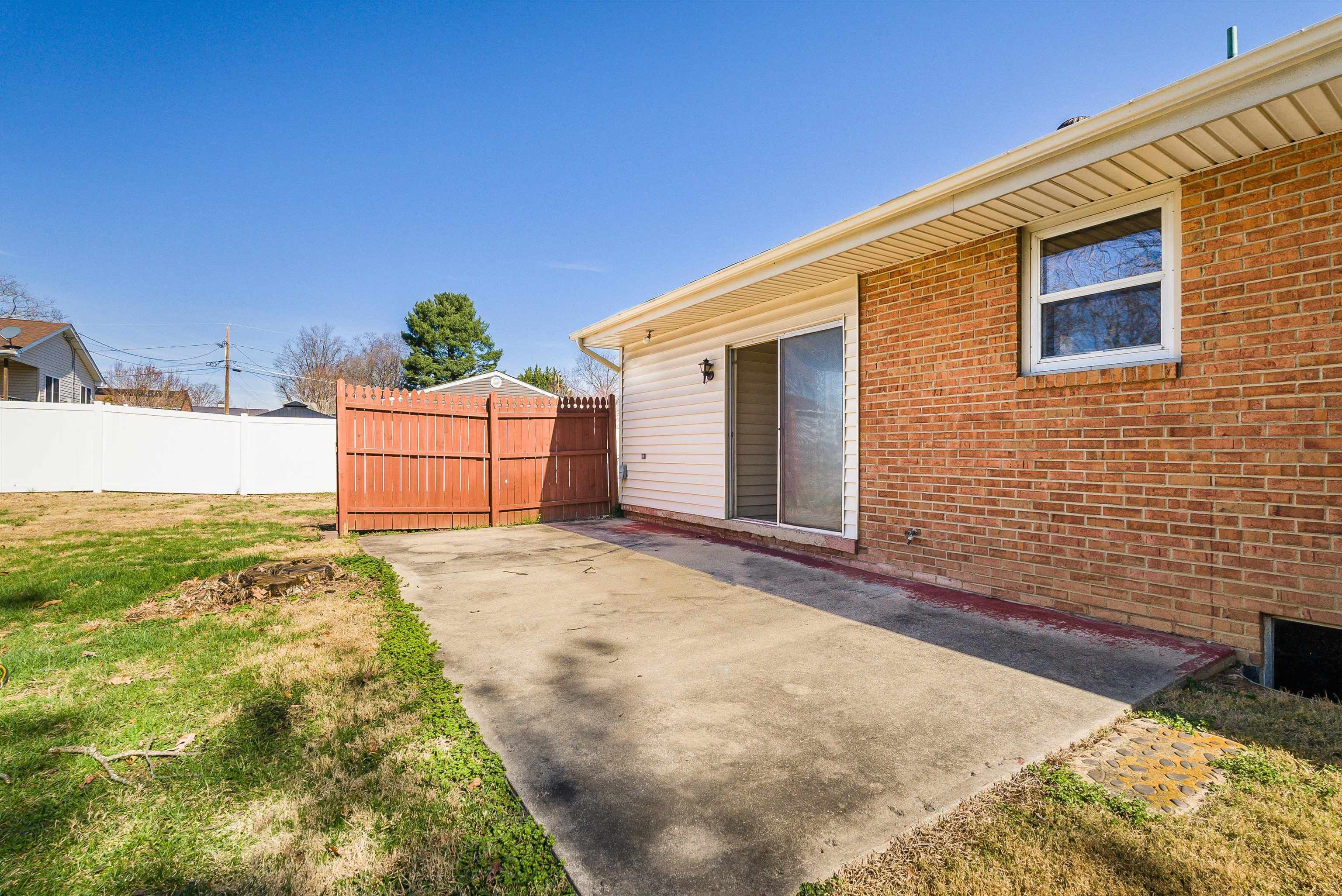 13 RIDGEWOOD DR, VERONA, Virginia 24482, 3 Bedrooms Bedrooms, ,2 BathroomsBathrooms,Residential,13 RIDGEWOOD DR,674608 MLS # 674608 13 RIDGEWOOD DR, VERONA, Virginia 24482, 3 Bedrooms Bedrooms, ,2 BathroomsBathrooms,Residential,13 RIDGEWOOD DR,674608 MLS # 674608