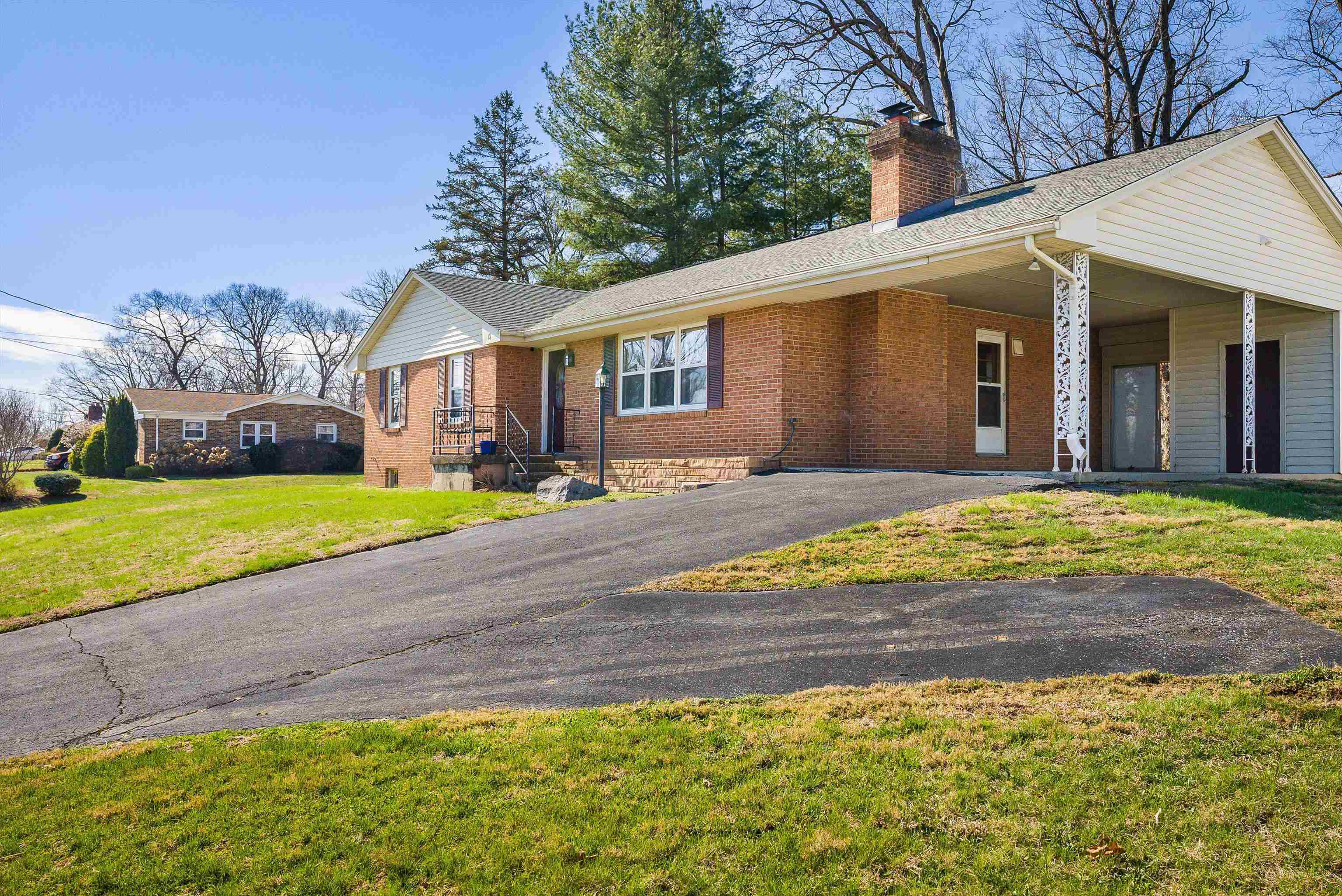 13 RIDGEWOOD DR, VERONA, Virginia 24482, 3 Bedrooms Bedrooms, ,2 BathroomsBathrooms,Residential,13 RIDGEWOOD DR,674608 MLS # 674608 13 RIDGEWOOD DR, VERONA, Virginia 24482, 3 Bedrooms Bedrooms, ,2 BathroomsBathrooms,Residential,13 RIDGEWOOD DR,674608 MLS # 674608