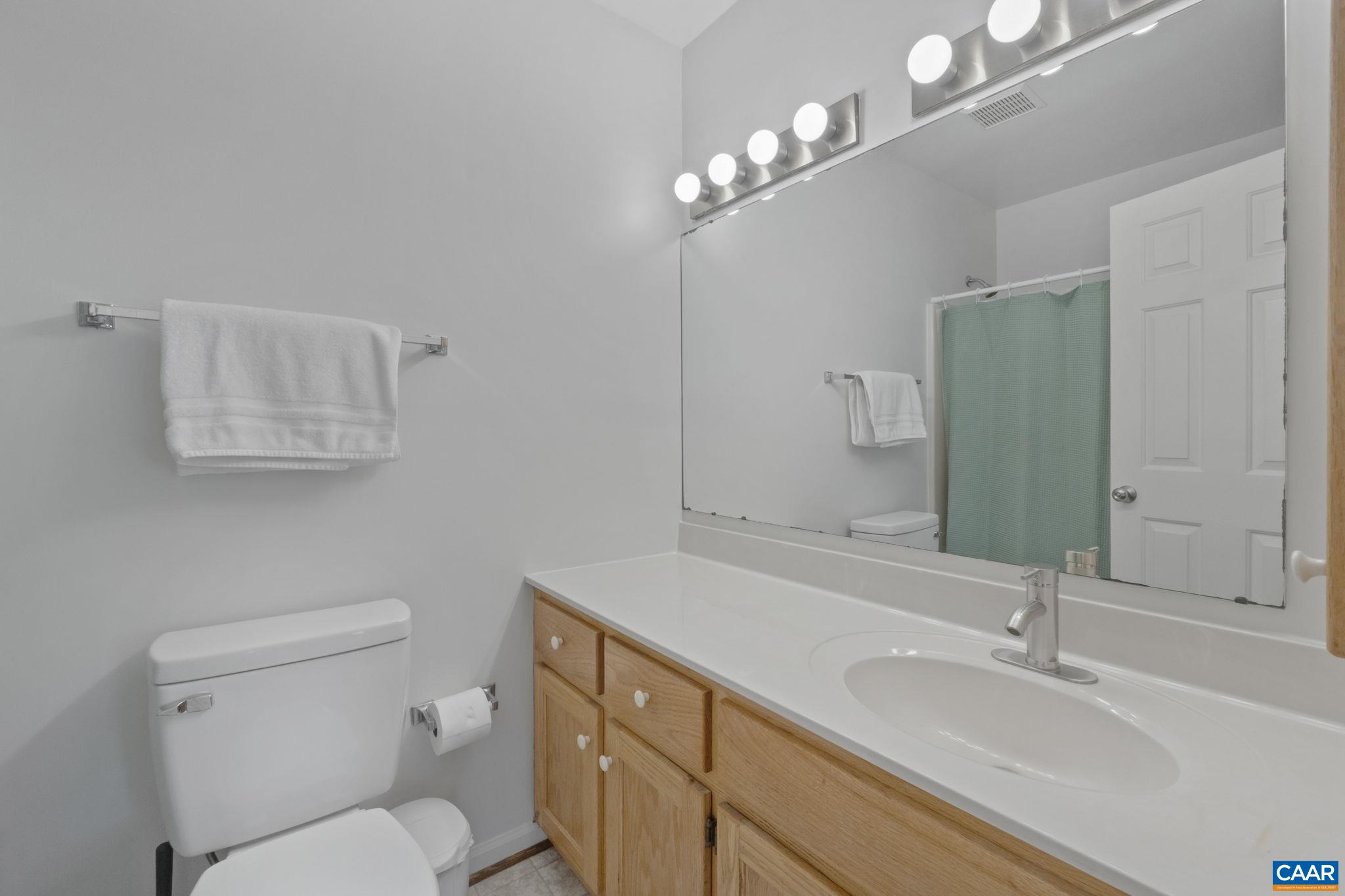 3278 GATEWAY CIR, CHARLOTTESVILLE, Virginia 22911, 3 Bedrooms Bedrooms, ,2 BathroomsBathrooms,Residential,3278 GATEWAY CIR,674609 MLS # 674609 3278 GATEWAY CIR, CHARLOTTESVILLE, Virginia 22911, 3 Bedrooms Bedrooms, ,2 BathroomsBathrooms,Residential,3278 GATEWAY CIR,674609 MLS # 674609