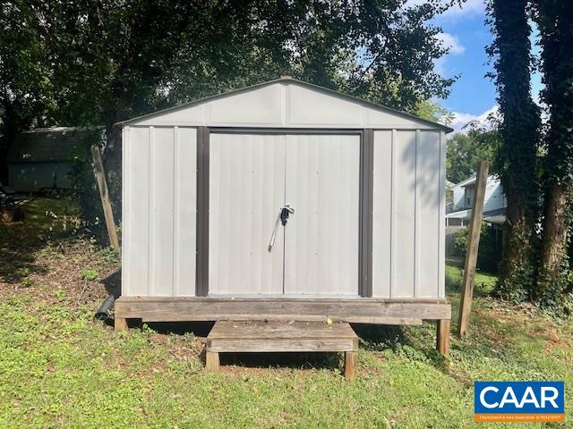 975 RIVES ST, CHARLOTTESVILLE, Virginia 22902, 3 Bedrooms Bedrooms, ,1 BathroomBathrooms,Residential,975 RIVES ST,674612 MLS # 674612 975 RIVES ST, CHARLOTTESVILLE, Virginia 22902, 3 Bedrooms Bedrooms, ,1 BathroomBathrooms,Residential,975 RIVES ST,674612 MLS # 674612