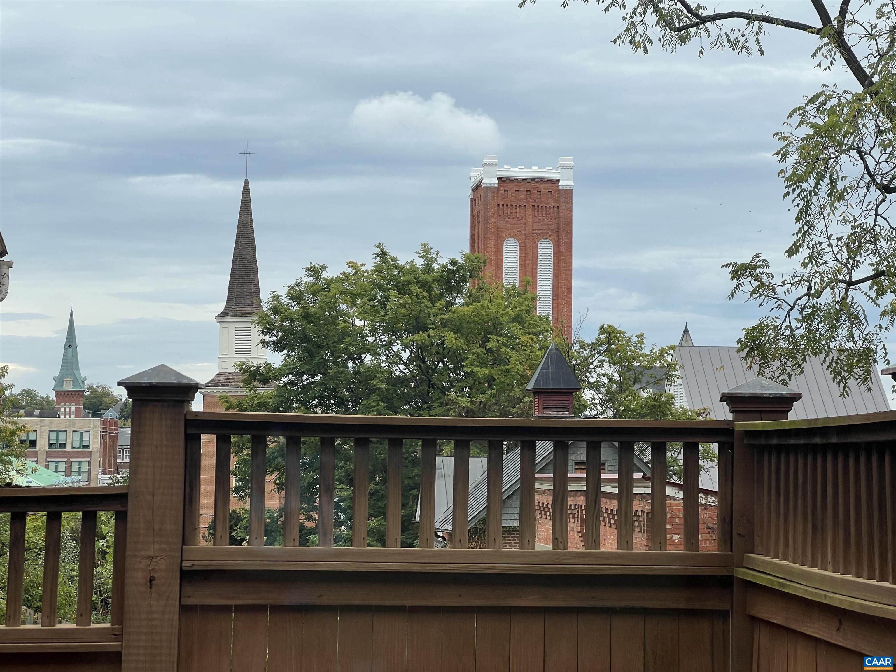 17 N WASHINGTON ST, STAUNTON, Virginia 24401, 3 Bedrooms Bedrooms, ,2 BathroomsBathrooms,Residential,17 N WASHINGTON ST,674613 MLS # 674613