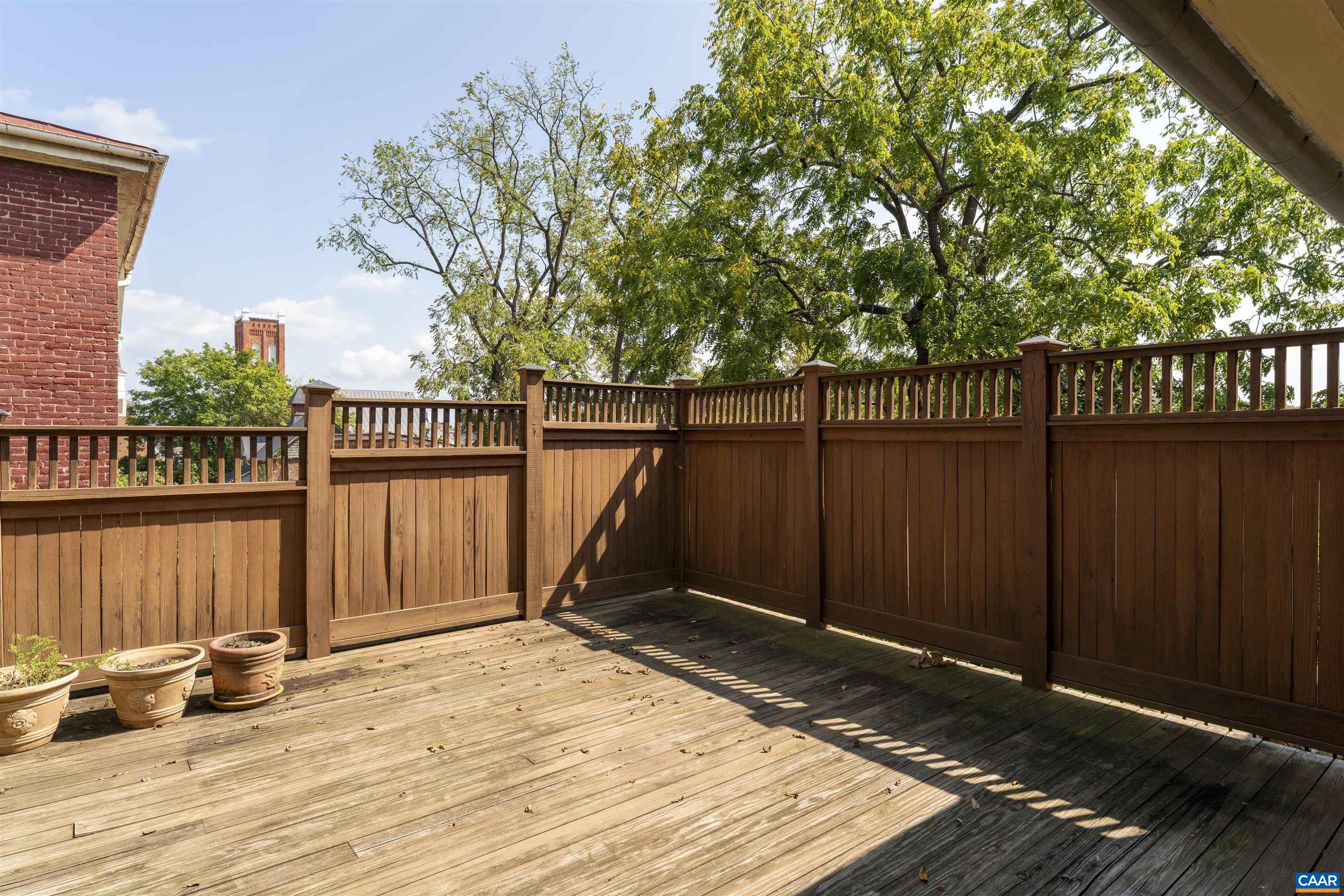 17 N WASHINGTON ST, STAUNTON, Virginia 24401, 3 Bedrooms Bedrooms, ,2 BathroomsBathrooms,Residential,17 N WASHINGTON ST,674613 MLS # 674613