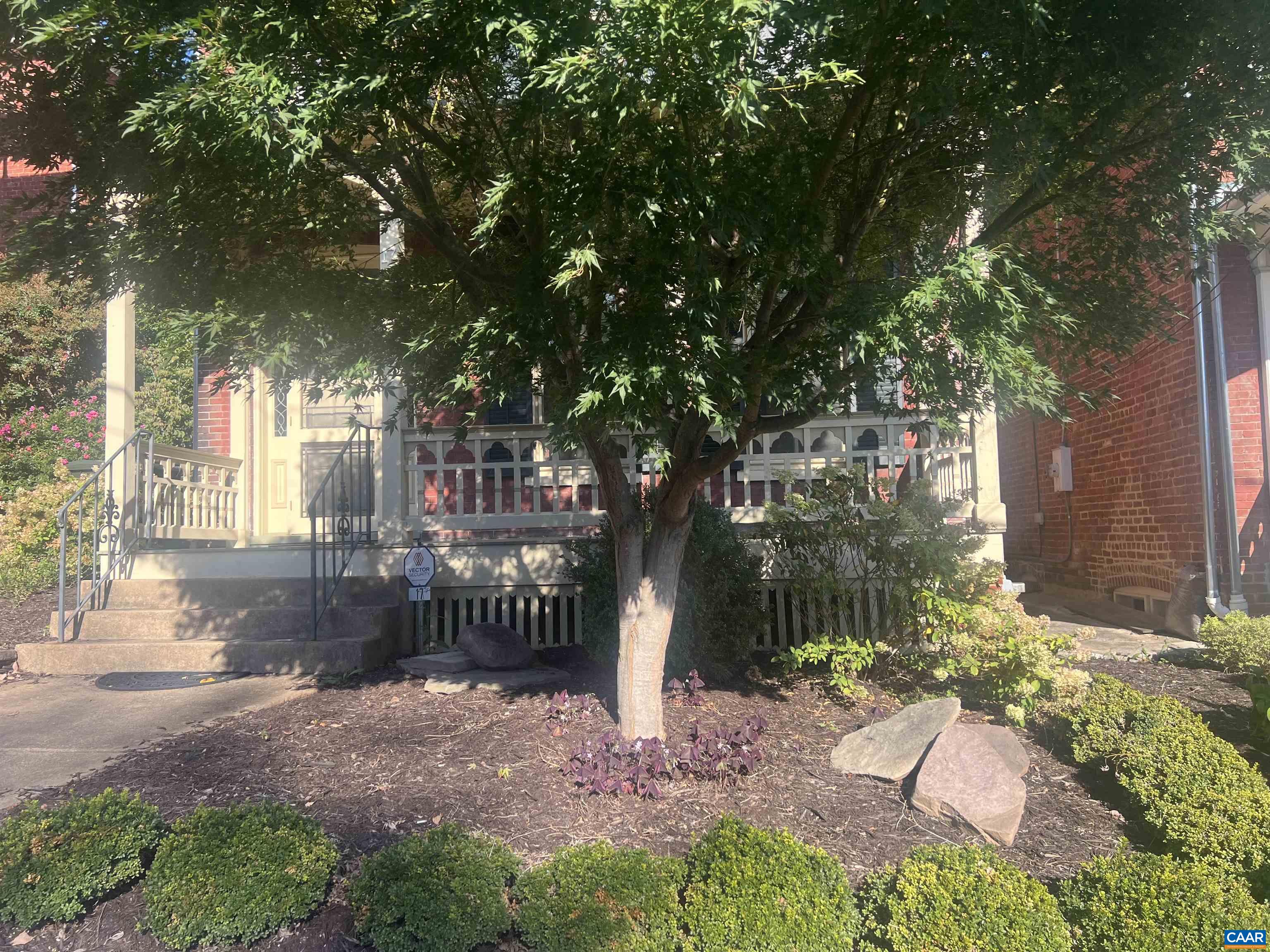 17 N WASHINGTON ST, STAUNTON, Virginia 24401, 3 Bedrooms Bedrooms, ,2 BathroomsBathrooms,Residential,17 N WASHINGTON ST,674613 MLS # 674613