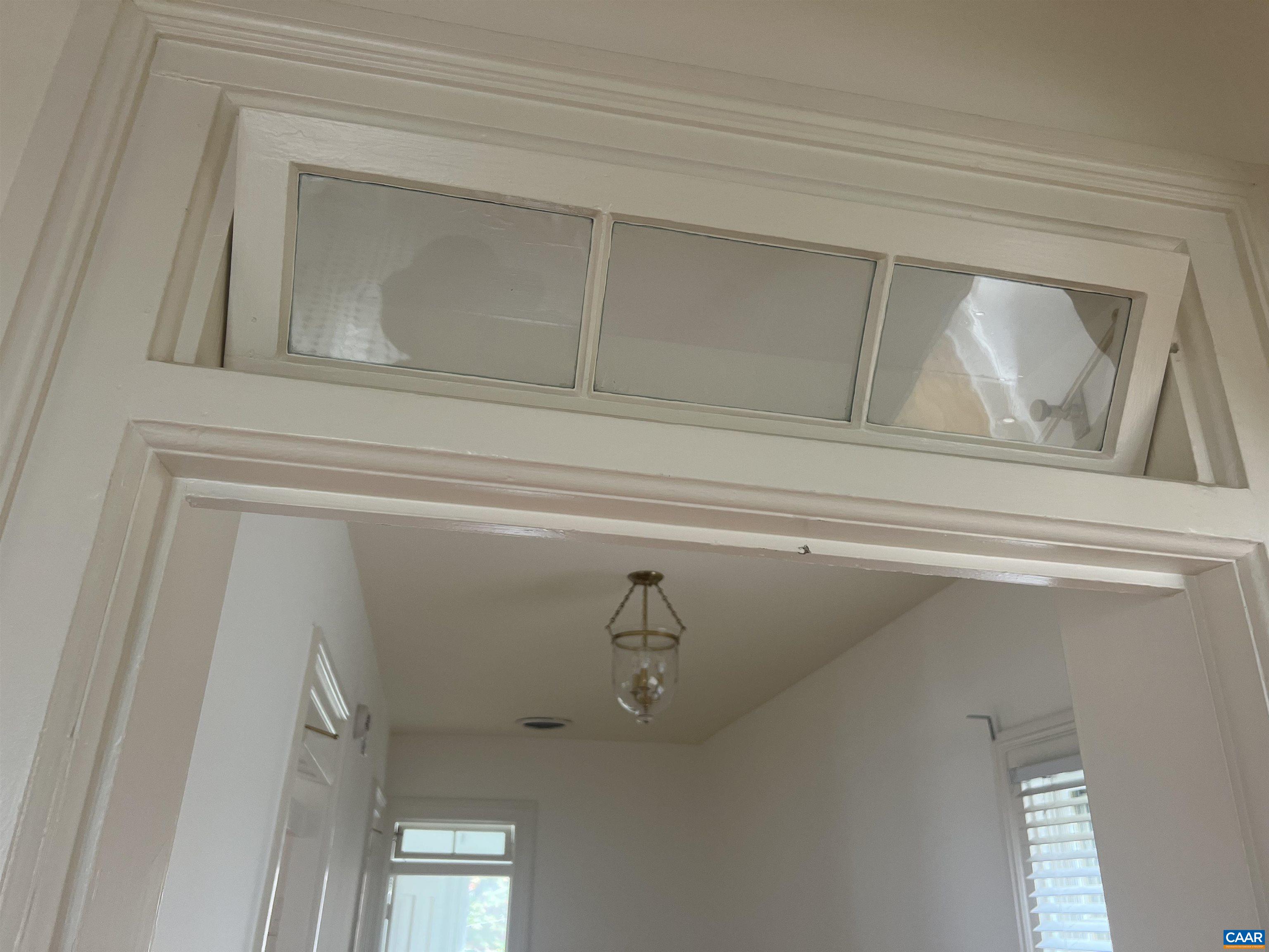 17 N WASHINGTON ST, STAUNTON, Virginia 24401, 3 Bedrooms Bedrooms, ,2 BathroomsBathrooms,Residential,17 N WASHINGTON ST,674613 MLS # 674613