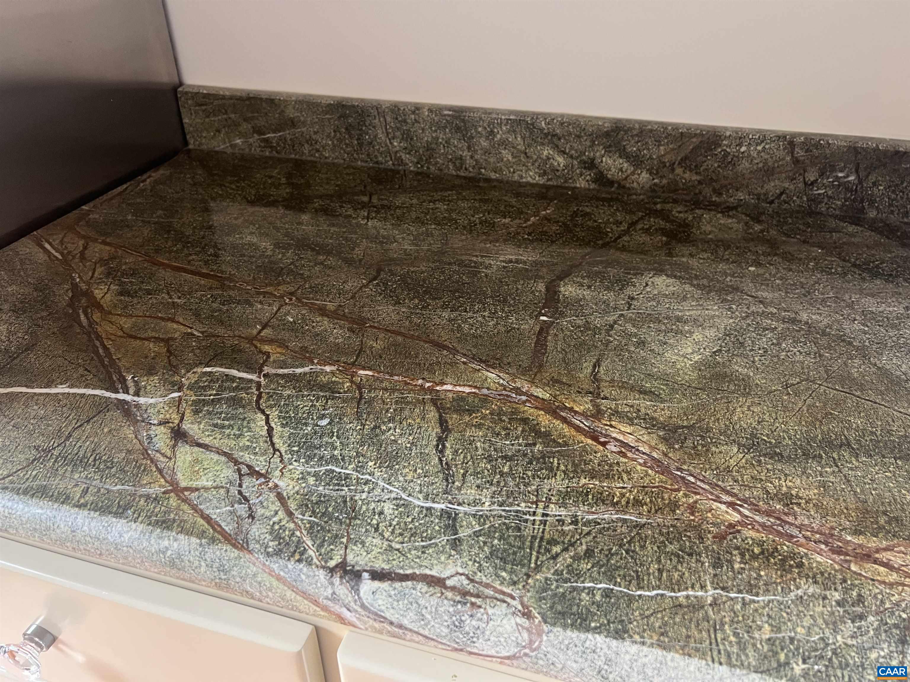 17 N WASHINGTON ST, STAUNTON, Virginia 24401, 3 Bedrooms Bedrooms, ,2 BathroomsBathrooms,Residential,17 N WASHINGTON ST,674613 MLS # 674613