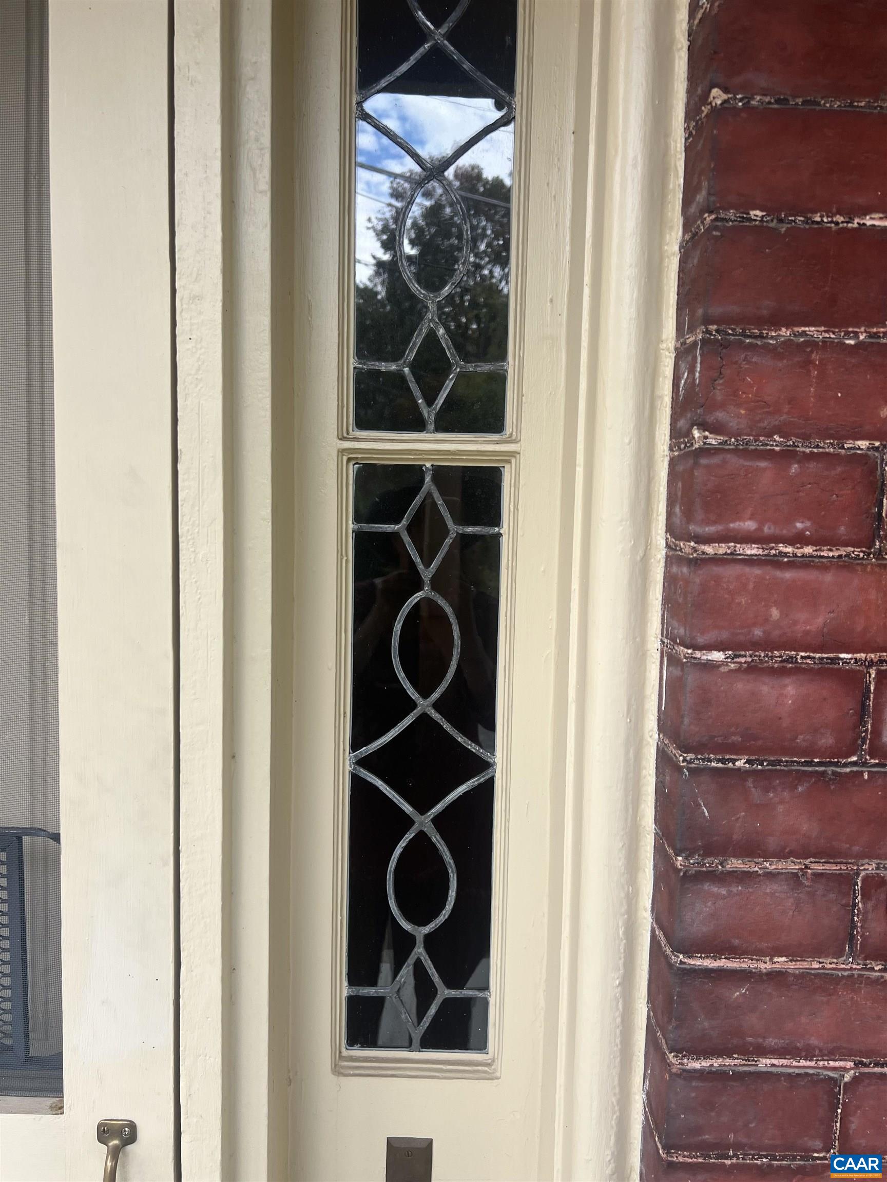 17 N WASHINGTON ST, STAUNTON, Virginia 24401, 3 Bedrooms Bedrooms, ,2 BathroomsBathrooms,Residential,17 N WASHINGTON ST,674613 MLS # 674613