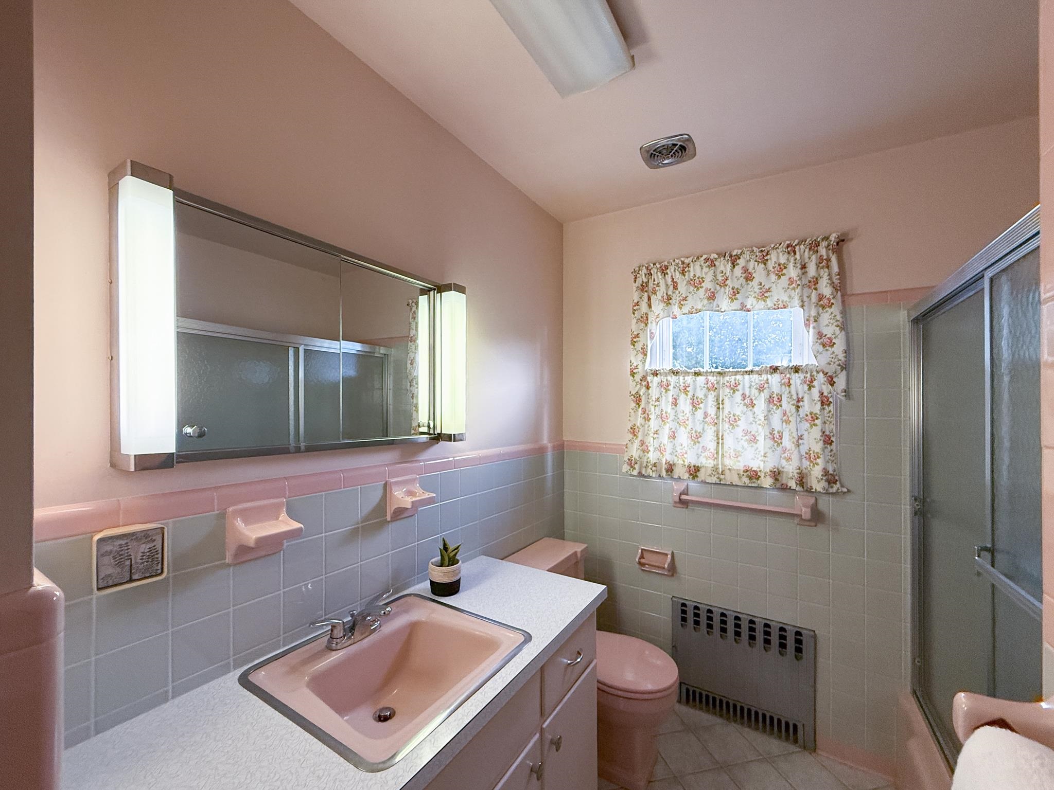 47 GISH LN, STAUNTON, Virginia 24401, 3 Bedrooms Bedrooms, ,1 BathroomBathrooms,Residential,47 GISH LN,674615 MLS # 674615 47 GISH LN, STAUNTON, Virginia 24401, 3 Bedrooms Bedrooms, ,1 BathroomBathrooms,Residential,47 GISH LN,674615 MLS # 674615