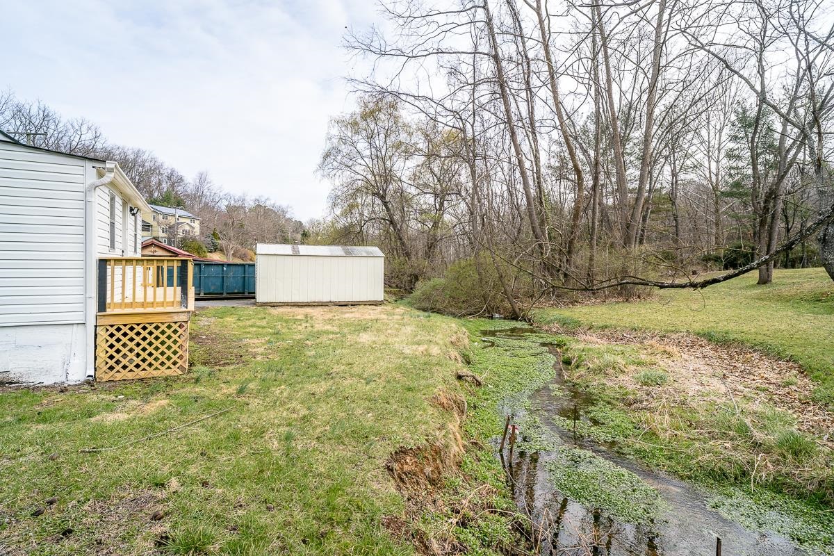 537 STRAITH ST, STAUNTON, Virginia 24401, 3 Bedrooms Bedrooms, ,1 BathroomBathrooms,Residential,537 STRAITH ST,674618 MLS # 674618