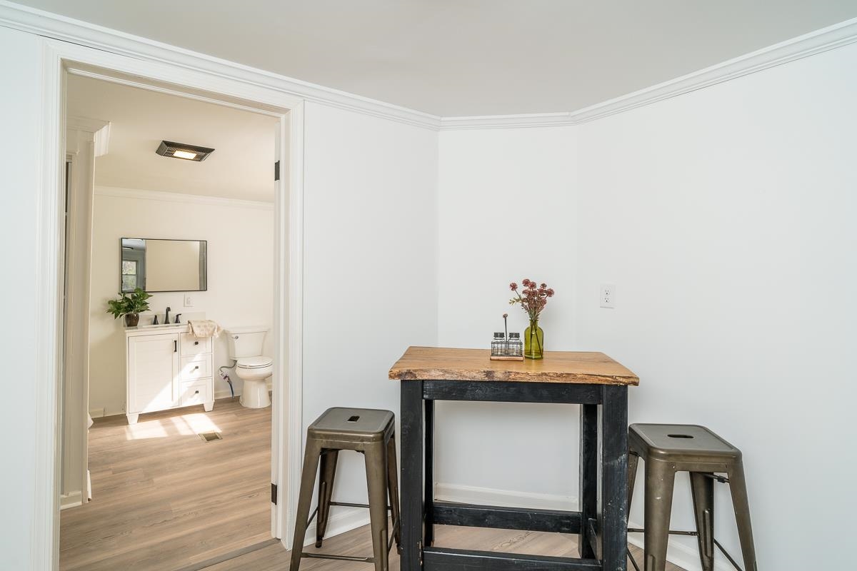 537 STRAITH ST, STAUNTON, Virginia 24401, 3 Bedrooms Bedrooms, ,1 BathroomBathrooms,Residential,537 STRAITH ST,674618 MLS # 674618