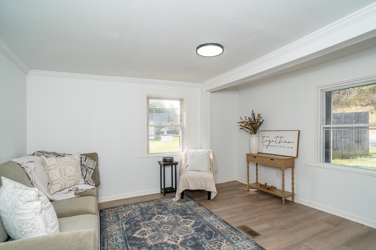 537 STRAITH ST, STAUNTON, Virginia 24401, 3 Bedrooms Bedrooms, ,1 BathroomBathrooms,Residential,537 STRAITH ST,674618 MLS # 674618