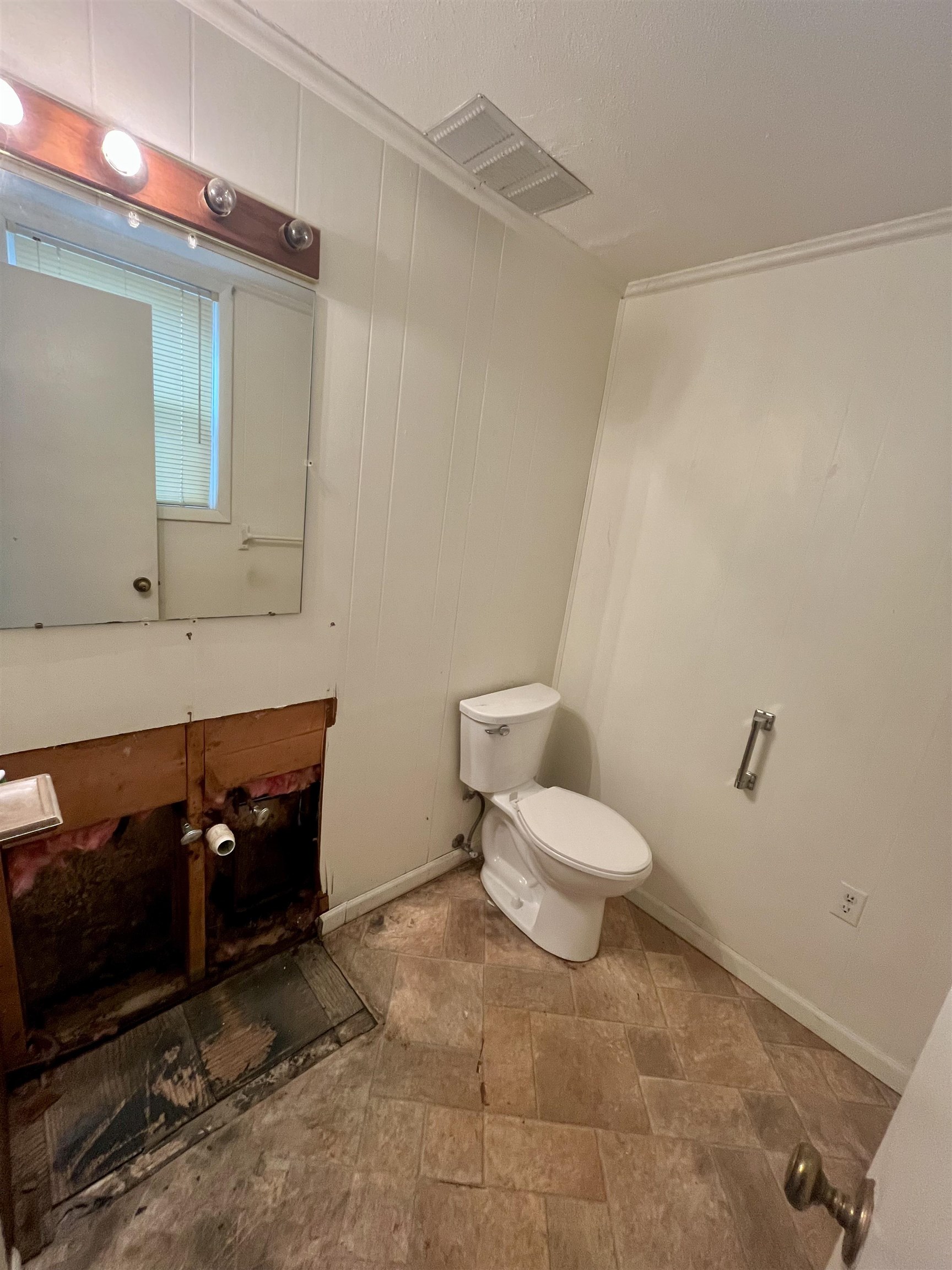 28 FLINT MOUNTAIN DR, STUARTS DRAFT, Virginia 24401, 3 Bedrooms Bedrooms, ,1 BathroomBathrooms,Residential,28 FLINT MOUNTAIN DR,674619 MLS # 674619