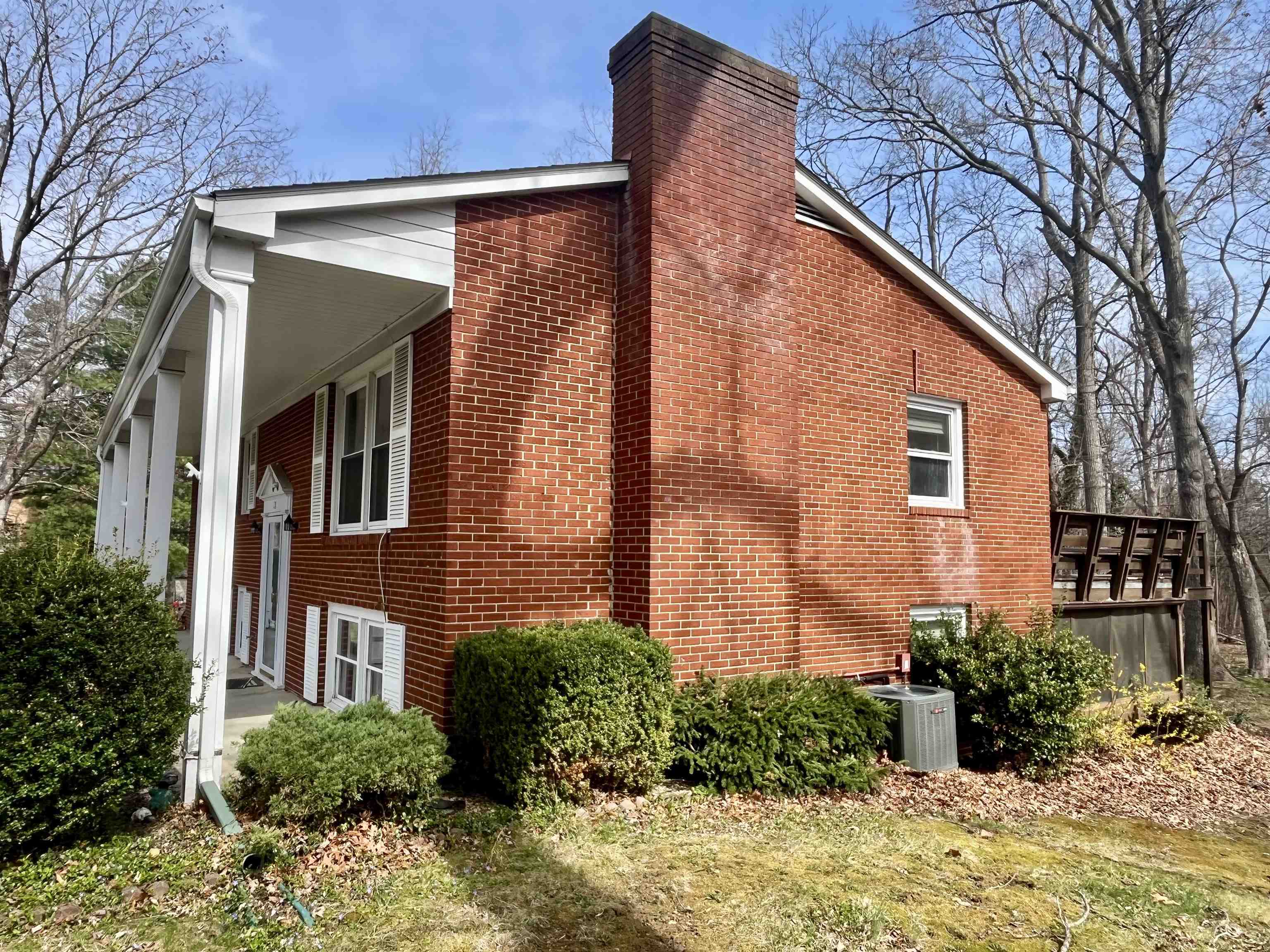 28 FLINT MOUNTAIN DR, STUARTS DRAFT, Virginia 24401, 3 Bedrooms Bedrooms, ,1 BathroomBathrooms,Residential,28 FLINT MOUNTAIN DR,674619 MLS # 674619