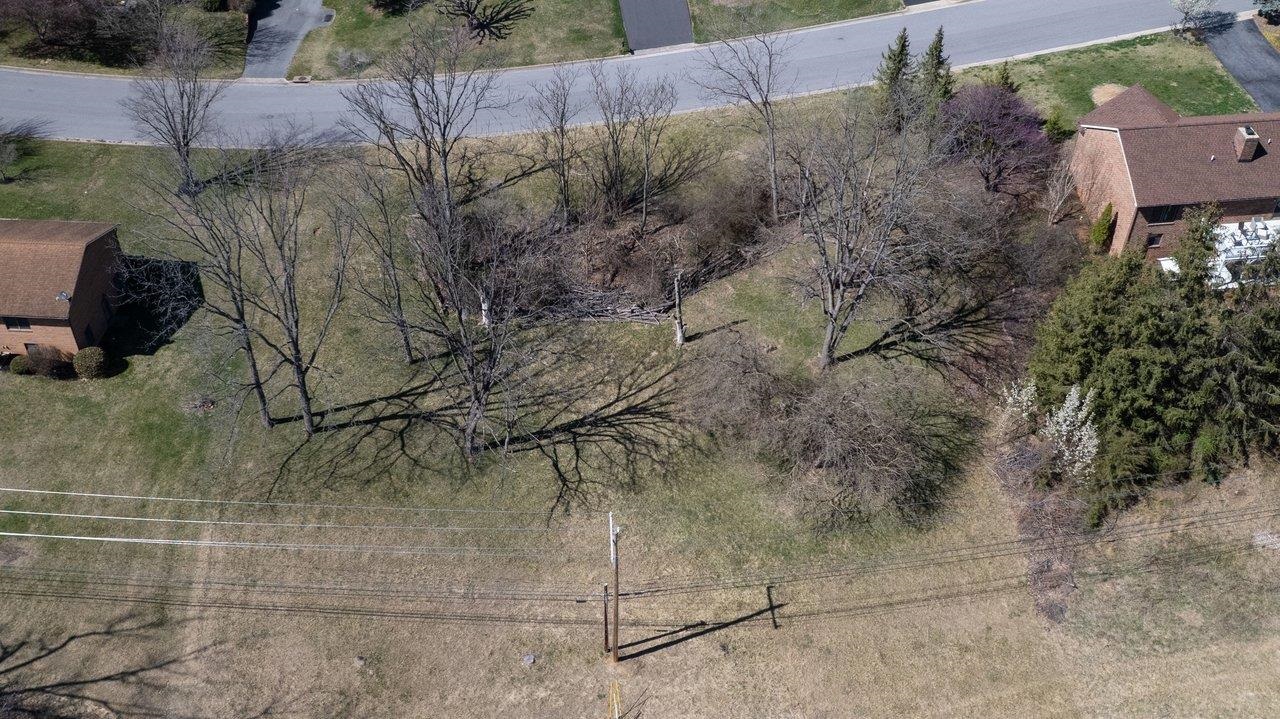 810 LAMMERMOOR DR, STAUNTON, Virginia 24401, ,Land,810 LAMMERMOOR DR,674638 MLS # 674638