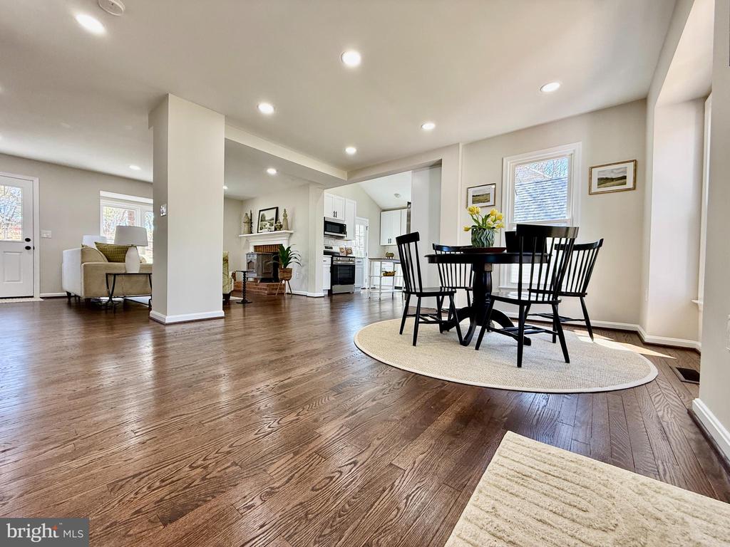 7087 WESTMORELAND DR, WARRENTON, Virginia, 5 Bedrooms Bedrooms, ,3 BathroomsBathrooms,Residential,7087 WESTMORELAND DR,VAFQ2020736 MLS # VAFQ2020736