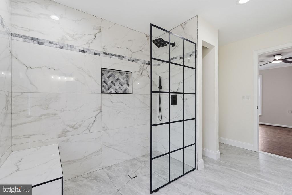 7087 WESTMORELAND DR, WARRENTON, Virginia, 5 Bedrooms Bedrooms, ,3 BathroomsBathrooms,Residential,7087 WESTMORELAND DR,VAFQ2020736 MLS # VAFQ2020736