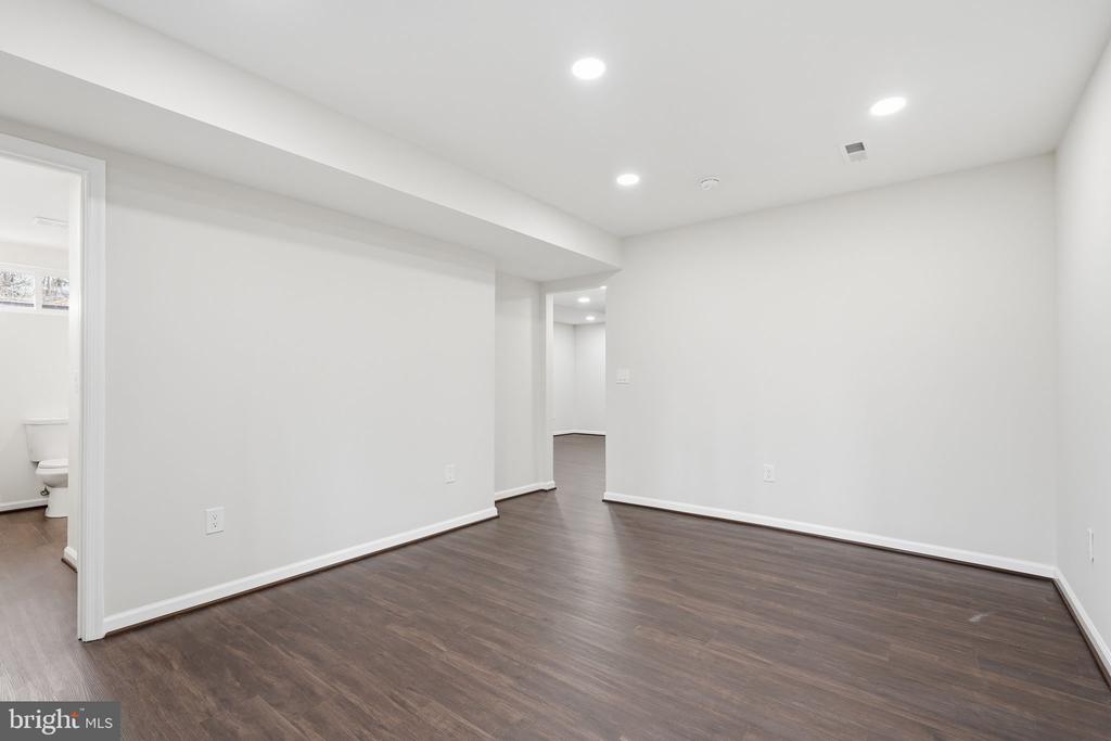 7087 WESTMORELAND DR, WARRENTON, Virginia, 5 Bedrooms Bedrooms, ,3 BathroomsBathrooms,Residential,7087 WESTMORELAND DR,VAFQ2020736 MLS # VAFQ2020736