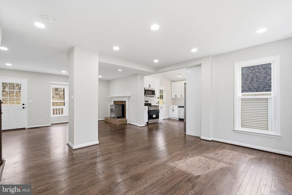 7087 WESTMORELAND DR, WARRENTON, Virginia, 5 Bedrooms Bedrooms, ,3 BathroomsBathrooms,Residential,7087 WESTMORELAND DR,VAFQ2020736 MLS # VAFQ2020736