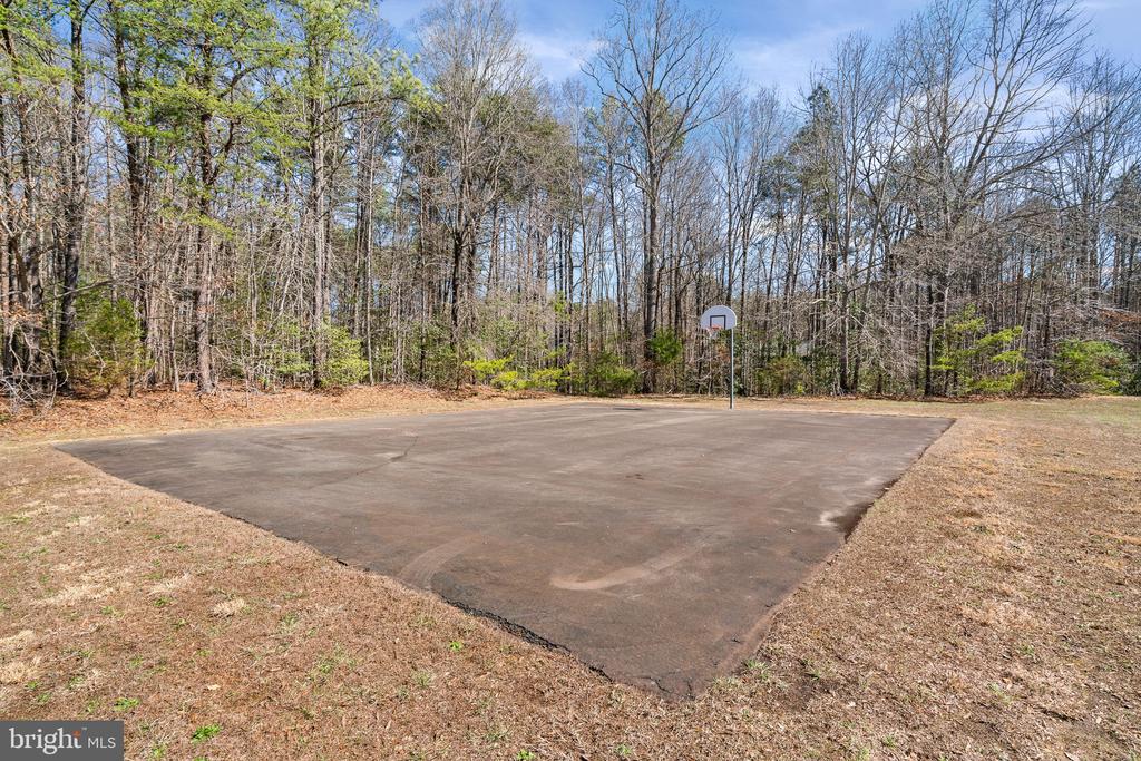 4305 BRIDLEPATH CT, FREDERICKSBURG, Virginia 22408, 4 Bedrooms Bedrooms, ,3 BathroomsBathrooms,Residential,4305 BRIDLEPATH CT,VASP2039774 MLS # VASP2039774 4305 BRIDLEPATH CT, FREDERICKSBURG, Virginia 22408, 4 Bedrooms Bedrooms, ,3 BathroomsBathrooms,Residential,4305 BRIDLEPATH CT,VASP2039774 MLS # VASP2039774