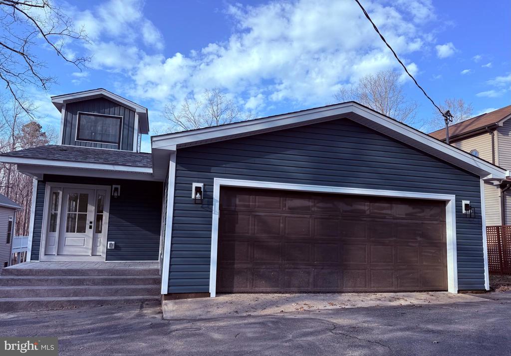 116 WASHINGTON ST, LOCUST GROVE, Virginia 22508, 5 Bedrooms Bedrooms, ,5 BathroomsBathrooms,Residential,116 WASHINGTON ST,VAOR2013490 MLS # VAOR2013490