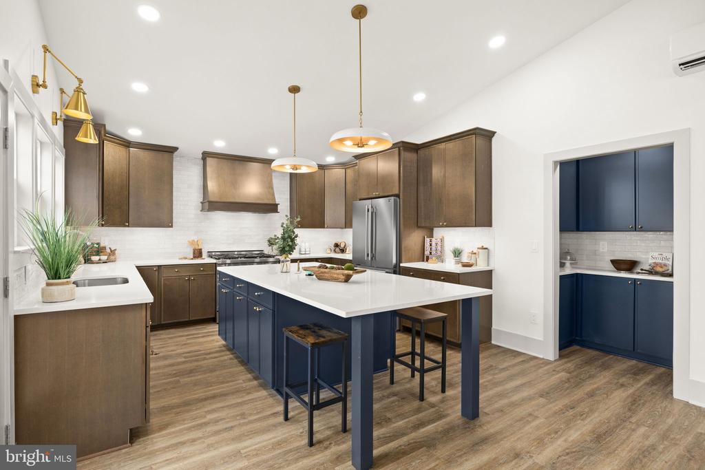 116 WASHINGTON ST, LOCUST GROVE, Virginia 22508, 5 Bedrooms Bedrooms, ,5 BathroomsBathrooms,Residential,116 WASHINGTON ST,VAOR2013490 MLS # VAOR2013490