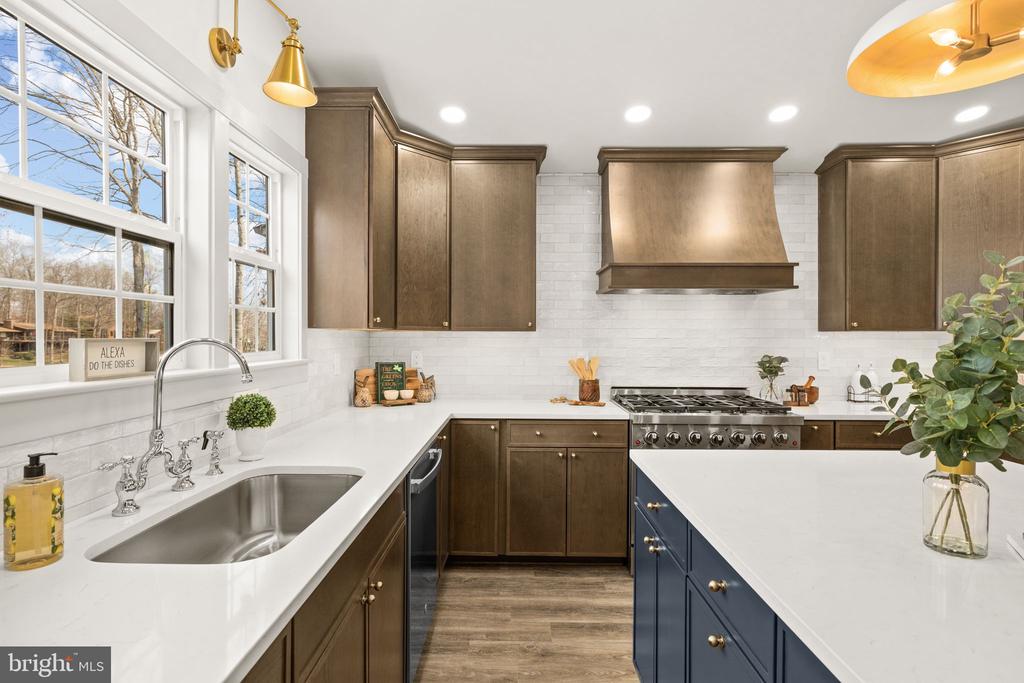 116 WASHINGTON ST, LOCUST GROVE, Virginia 22508, 5 Bedrooms Bedrooms, ,5 BathroomsBathrooms,Residential,116 WASHINGTON ST,VAOR2013490 MLS # VAOR2013490