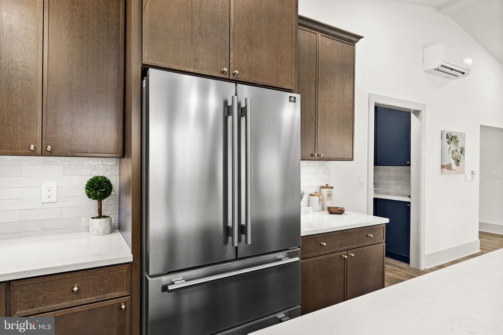 116 WASHINGTON ST, LOCUST GROVE, Virginia 22508, 5 Bedrooms Bedrooms, ,5 BathroomsBathrooms,Residential,116 WASHINGTON ST,VAOR2013490 MLS # VAOR2013490