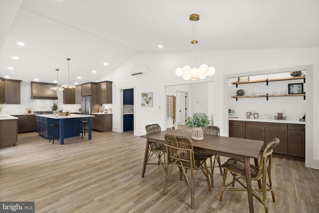 116 WASHINGTON ST, LOCUST GROVE, Virginia 22508, 5 Bedrooms Bedrooms, ,5 BathroomsBathrooms,Residential,116 WASHINGTON ST,VAOR2013490 MLS # VAOR2013490