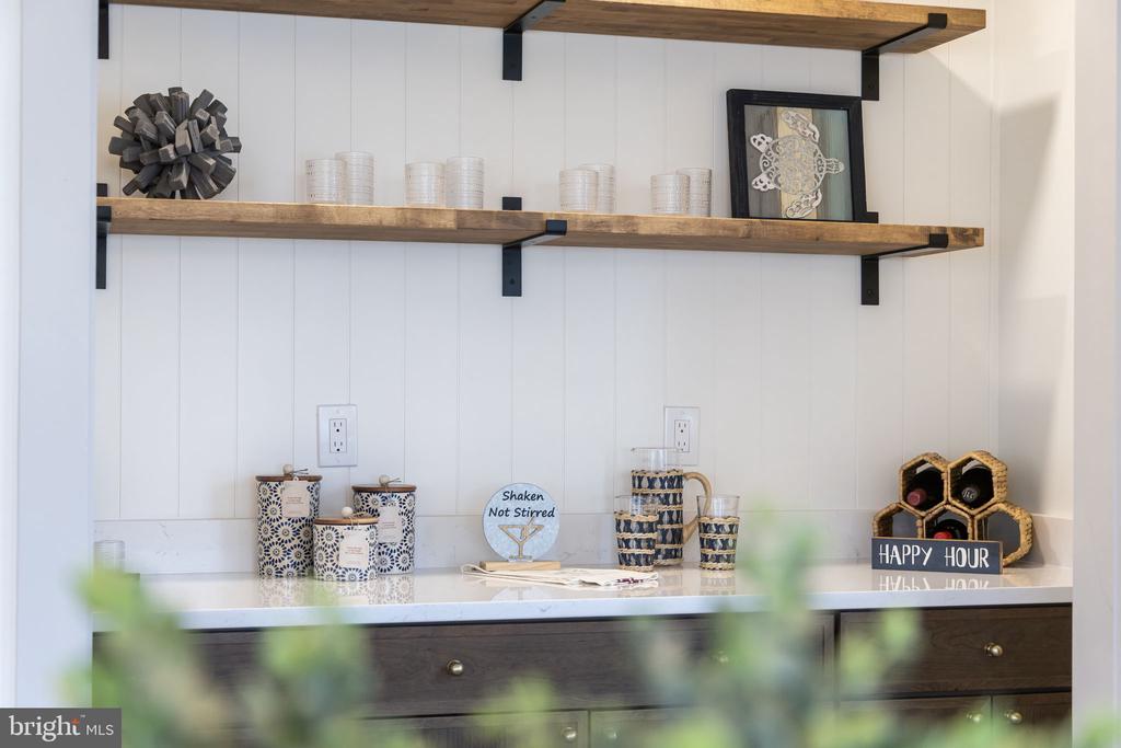 116 WASHINGTON ST, LOCUST GROVE, Virginia 22508, 5 Bedrooms Bedrooms, ,5 BathroomsBathrooms,Residential,116 WASHINGTON ST,VAOR2013490 MLS # VAOR2013490