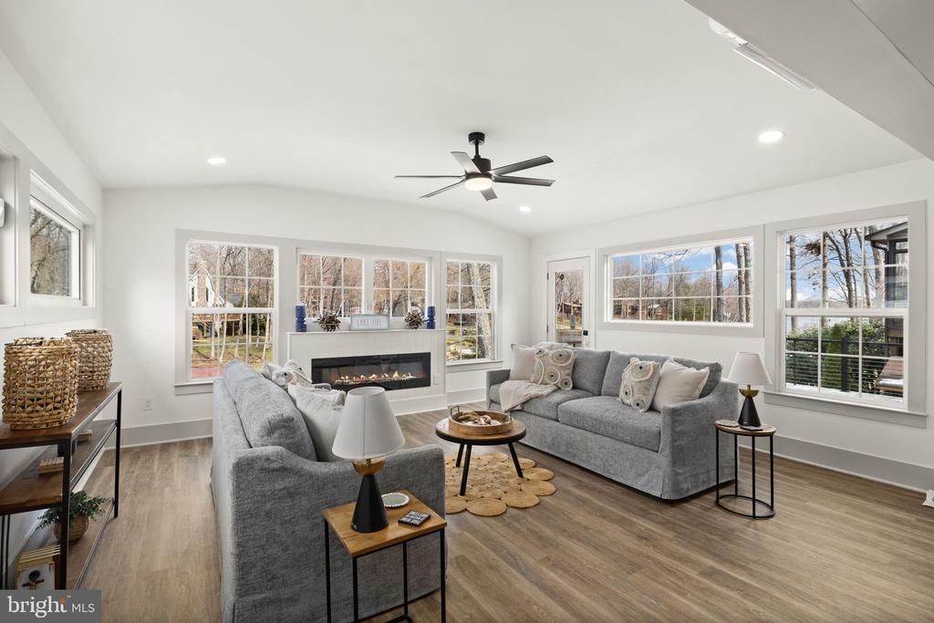 116 WASHINGTON ST, LOCUST GROVE, Virginia 22508, 5 Bedrooms Bedrooms, ,5 BathroomsBathrooms,Residential,116 WASHINGTON ST,VAOR2013490 MLS # VAOR2013490