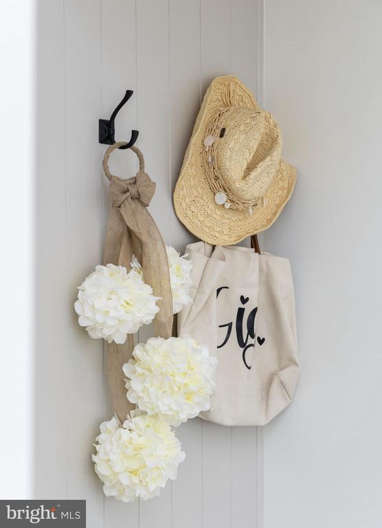 116 WASHINGTON ST, LOCUST GROVE, Virginia 22508, 5 Bedrooms Bedrooms, ,5 BathroomsBathrooms,Residential,116 WASHINGTON ST,VAOR2013490 MLS # VAOR2013490