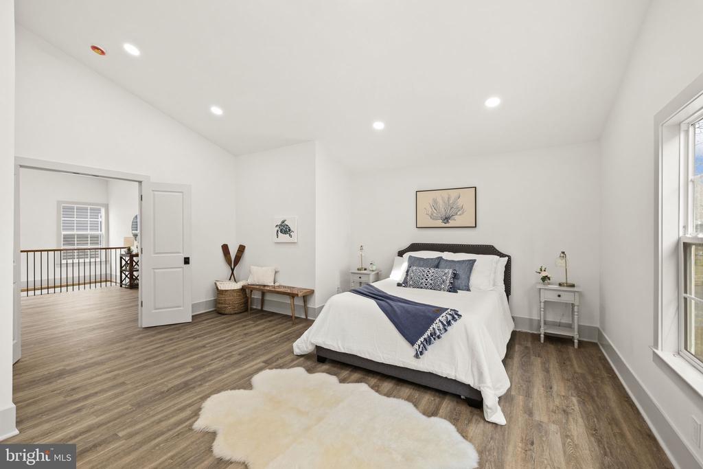 116 WASHINGTON ST, LOCUST GROVE, Virginia 22508, 5 Bedrooms Bedrooms, ,5 BathroomsBathrooms,Residential,116 WASHINGTON ST,VAOR2013490 MLS # VAOR2013490