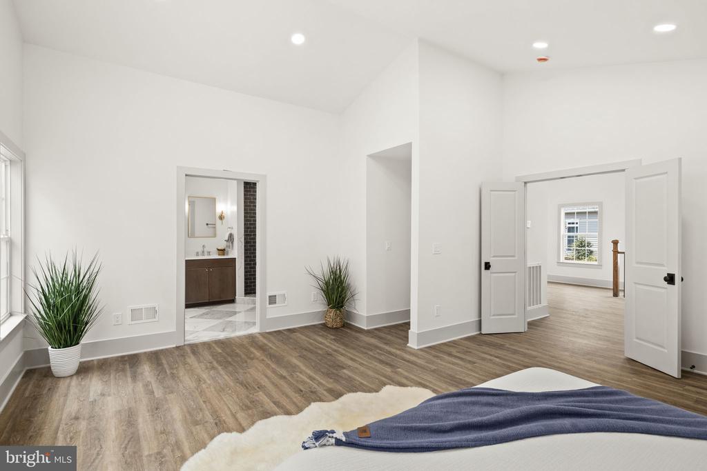 116 WASHINGTON ST, LOCUST GROVE, Virginia 22508, 5 Bedrooms Bedrooms, ,5 BathroomsBathrooms,Residential,116 WASHINGTON ST,VAOR2013490 MLS # VAOR2013490