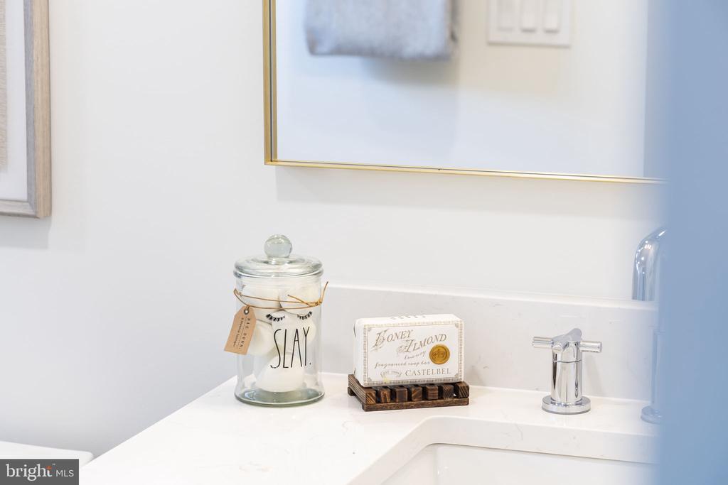 116 WASHINGTON ST, LOCUST GROVE, Virginia 22508, 5 Bedrooms Bedrooms, ,5 BathroomsBathrooms,Residential,116 WASHINGTON ST,VAOR2013490 MLS # VAOR2013490