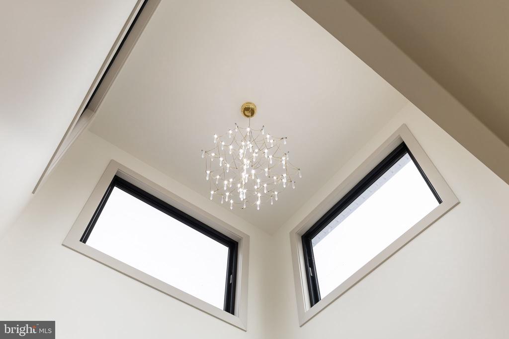 116 WASHINGTON ST, LOCUST GROVE, Virginia 22508, 5 Bedrooms Bedrooms, ,5 BathroomsBathrooms,Residential,116 WASHINGTON ST,VAOR2013490 MLS # VAOR2013490