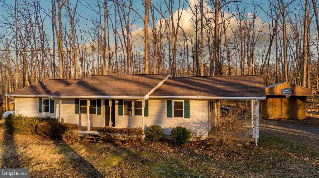 1330 JASON LN, AMISSVILLE, Virginia 20106, 3 Bedrooms Bedrooms, ,2 BathroomsBathrooms,Residential,1330 JASON LN,VACU2012990 MLS # VACU2012990