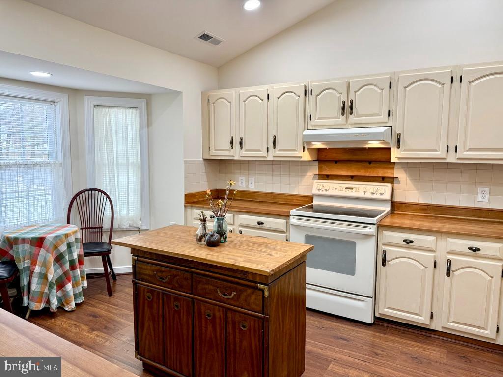 11220 WESTHAMPTON CT, FREDERICKSBURG, Virginia 22407, 2 Bedrooms Bedrooms, ,2 BathroomsBathrooms,Residential,11220 WESTHAMPTON CT,VASP2040064 MLS # VASP2040064 11220 WESTHAMPTON CT, FREDERICKSBURG, Virginia 22407, 2 Bedrooms Bedrooms, ,2 BathroomsBathrooms,Residential,11220 WESTHAMPTON CT,VASP2040064 MLS # VASP2040064