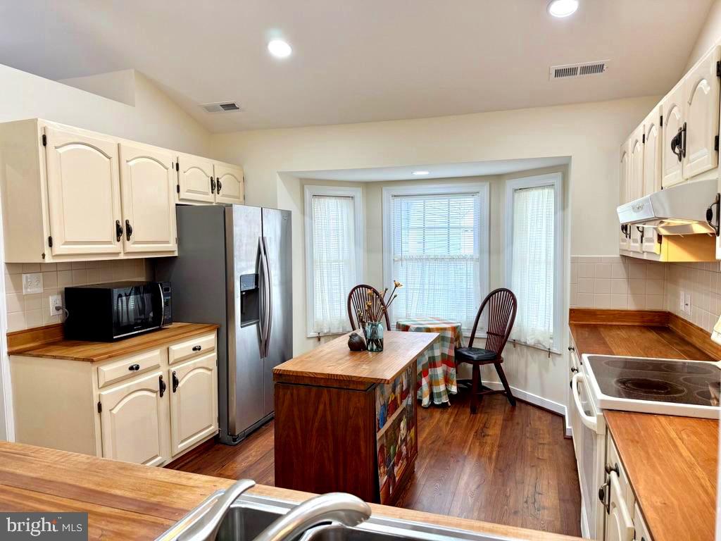 11220 WESTHAMPTON CT, FREDERICKSBURG, Virginia 22407, 2 Bedrooms Bedrooms, ,2 BathroomsBathrooms,Residential,11220 WESTHAMPTON CT,VASP2040064 MLS # VASP2040064 11220 WESTHAMPTON CT, FREDERICKSBURG, Virginia 22407, 2 Bedrooms Bedrooms, ,2 BathroomsBathrooms,Residential,11220 WESTHAMPTON CT,VASP2040064 MLS # VASP2040064