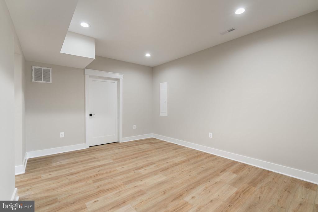 20359 LOOKOUT CIR, ORANGE, Virginia 22960, 5 Bedrooms Bedrooms, ,3 BathroomsBathrooms,Residential,20359 LOOKOUT CIR,VAOR2013386 MLS # VAOR2013386