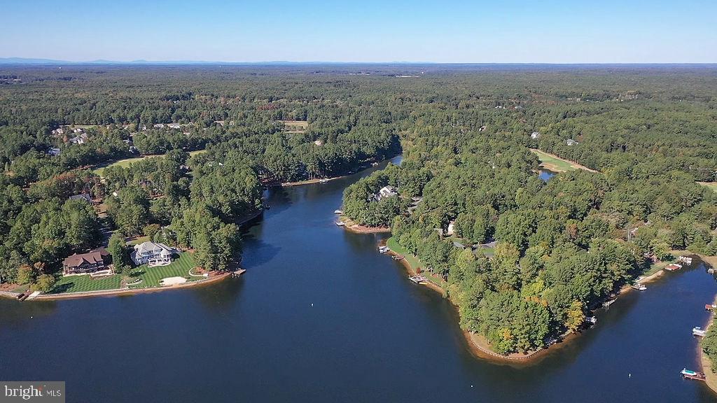 11612 LONGSTREET DR, SPOTSYLVANIA, Virginia 22551, 4 Bedrooms Bedrooms, ,5 BathroomsBathrooms,Residential,FAWN LAKE COMMUNITY ASSOC,11612 LONGSTREET DR,VASP2040202 MLS # VASP2040202