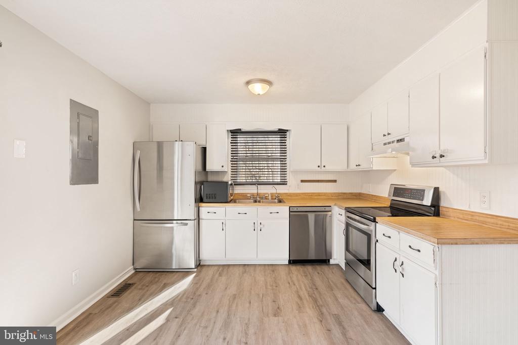 19190 HIDDEN LN, JEFFERSONTON, Virginia 22724, 3 Bedrooms Bedrooms, ,2 BathroomsBathrooms,Residential,19190 HIDDEN LN,VACU2012978 MLS # VACU2012978